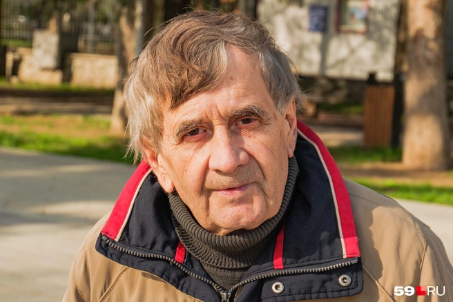 Владимир считает, что нынешние пенсионеры зря жалуются, и думает, что с пенсиями все в порядке | Источник: Тимофей Калмаков / 59.RU