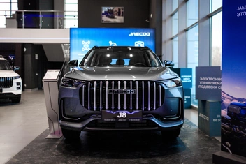 … И выразительная решетка радиатора | Источник: «ПРЕМИУМ ПАРК Н»