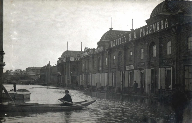 Курган в 1914 году превратился в Венецию, но жителей это не обрадовало | Источник: Алексей Кочешев