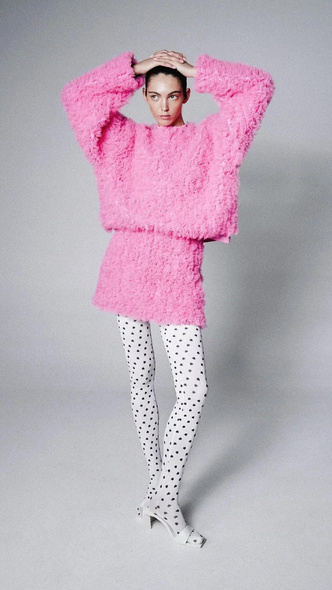 Базовый гардероб на зиму 2023/24: всего 10 модных вещей, которые нужны вам в этом сезоне