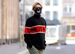 Новая норма: как защитные маски стали главным трендом года