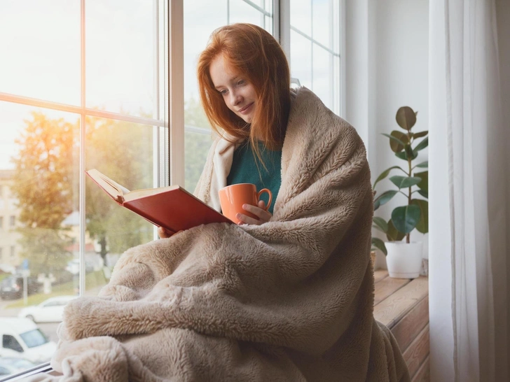 4 привычки интровертов, которые многие осуждают (и зря!) | marieclaire.ru