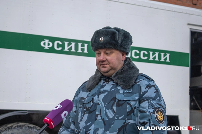 Начальник караула второго отдела по конвоированию Иван Силантьев | Источник: Елена Буйвол / VLADIVOSTOK1.RU