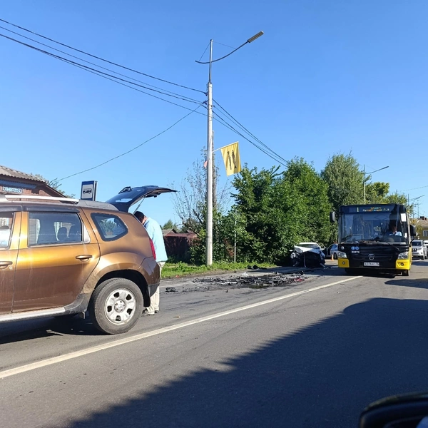 Предварительно, авария случилась в 5:40 8 августа | Источник: ПОДСЛУШАНО в ЯРОСЛАВЛЕ! / Vk.com