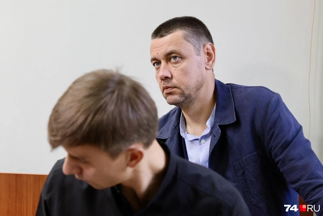 Артем Кочедыков (справа)&nbsp;— единственный из фигурантов, кто ждет вердикта суда на свободе | Источник: Михаил Шилкин