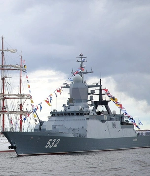 Самые впечатляющие кадры с парада в честь Дня Военно-морского флота России — 2022: корабли, Путин и Шойгу