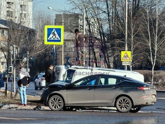 При аварии никто не пострадал | Источник: ЧП Красноярск / t.me