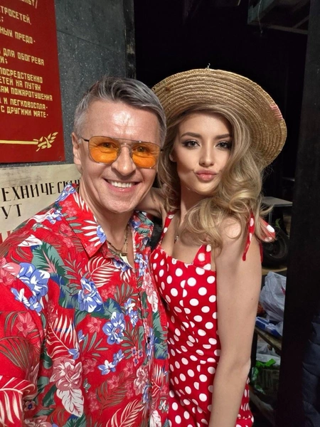 Сергей Исаев и Виталина Протасова | www.starhit.ru