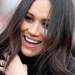 По примеру Кейт? Меган Маркл может пойти к алтарю в Alexander McQueen