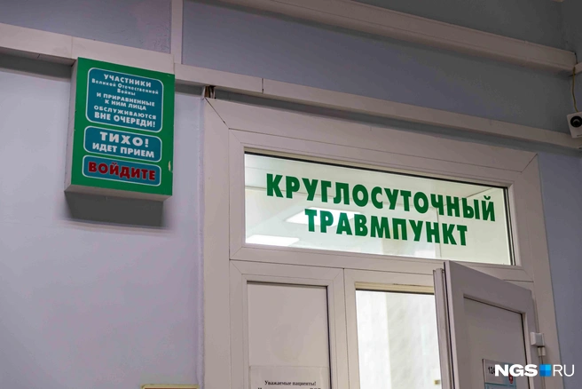 Алексей перенес несколько операций из-за переломов рук | Источник: Александр Ощепков / NGS.RU