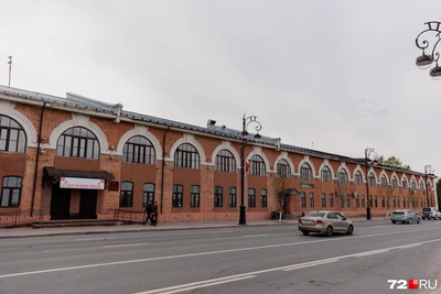 Власти Тюмени через суд требуют спасти аварийный Гостиный двор