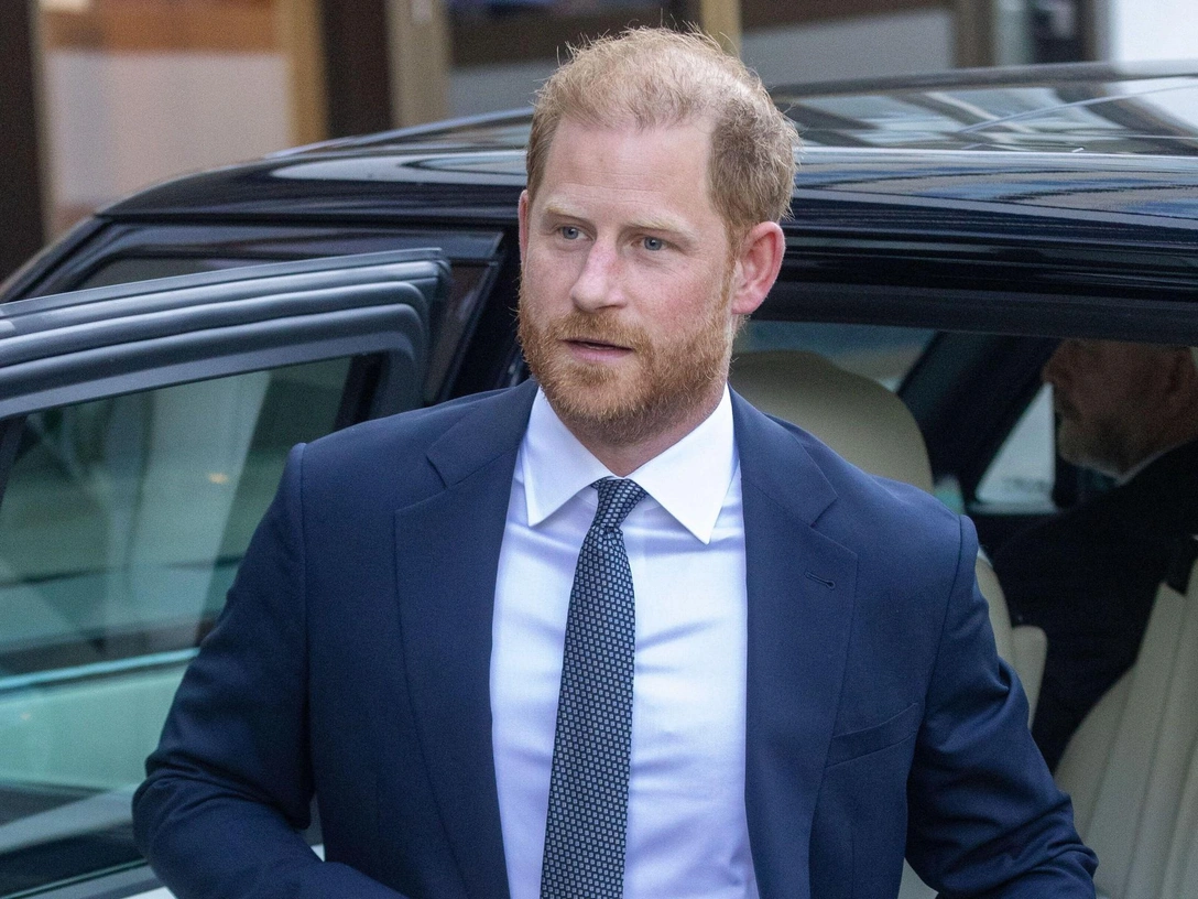 Принц Гарри планирует отправить своих детей на учебу в Великобританию | marieclaire.ru