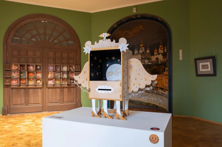 Выставка &laquo;Он в воздух бросает, и ловит он сразу&raquo;: современное искусство в московской школе