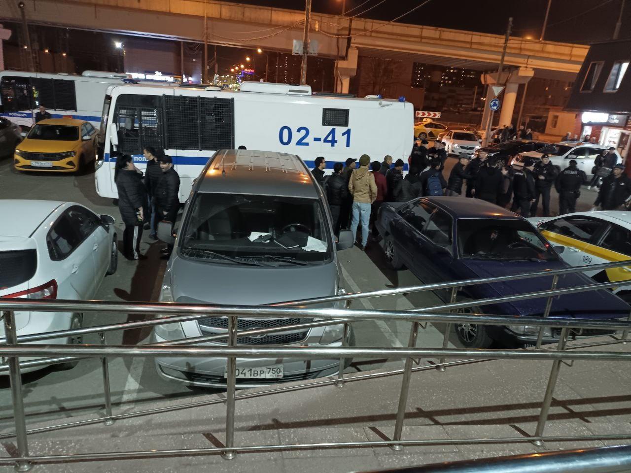 Стрельба в москве сейчас новости. План перехват. Автомобиль «полиция».