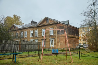 Обвинение дедушке в смерти внучки на самодельных качелях