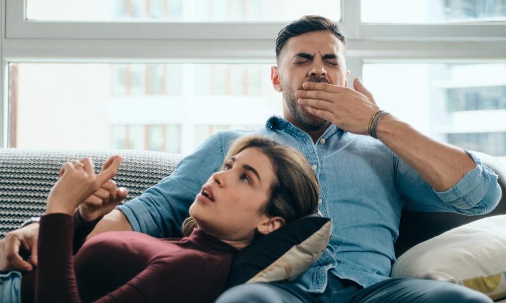 5 признаков того, что ваш партнер тихо выходит из отношений