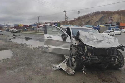 Водитель «Тойоты» погиб в ДТП с внедорожником в Приморье