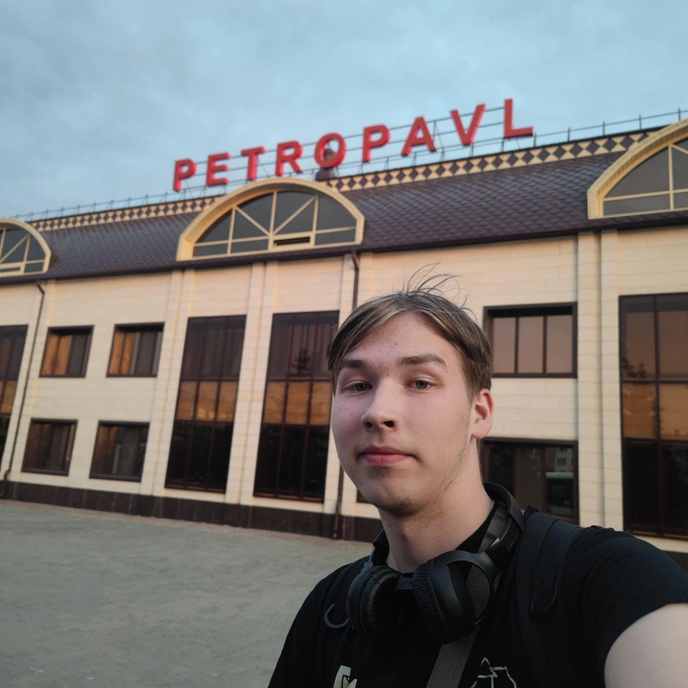 Владислав ездит в разные города на электричках с 14 лет | Источник: Krutov's live / T.me