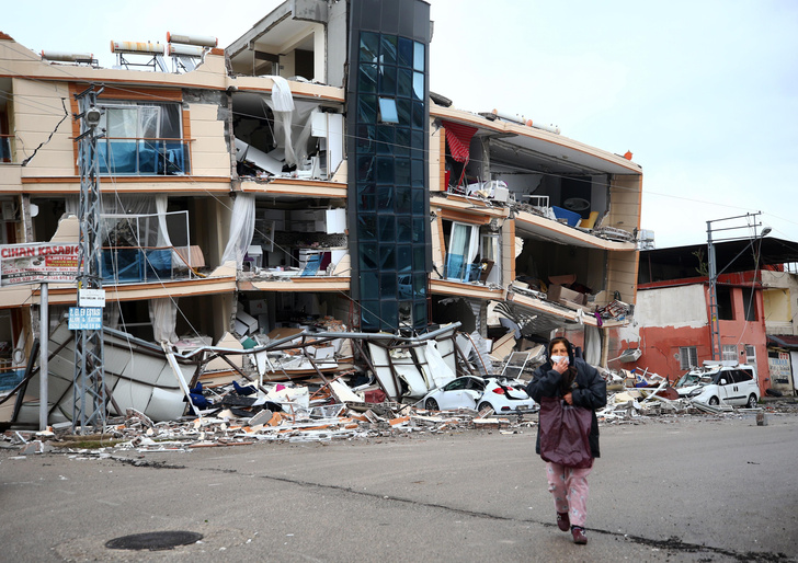 В Турции произошло мощное землетрясение: дома превратились в руины, десятки погибших