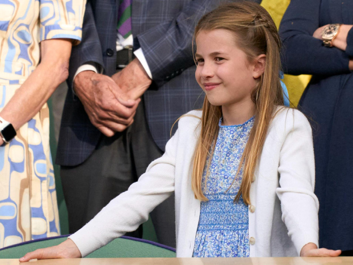 Непоседливая принцесса: как Шарлотта Кембриджская «украла шоу» на Уимблдоне (и почему все были в восторге)