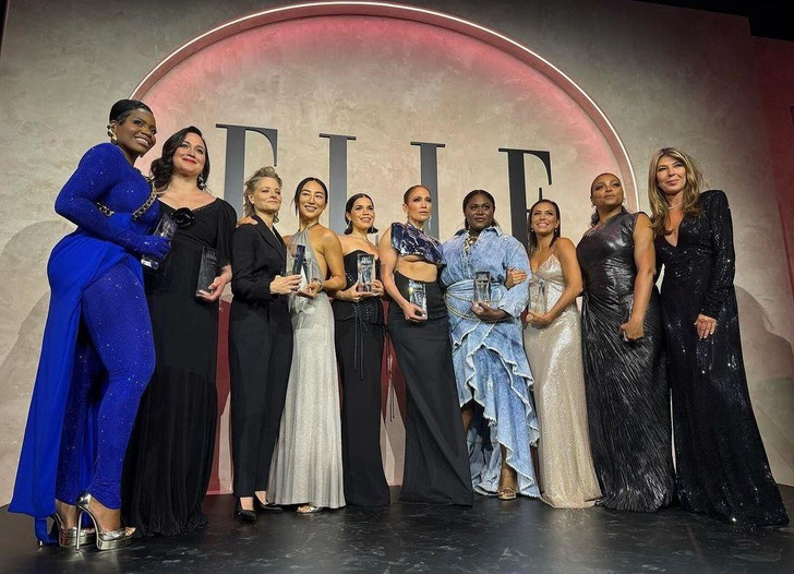 Некоторые любят погорячее: сногсшибательная Дженнифер Лопес на премии «Женщины в Голливуде»