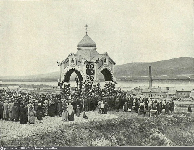 Молебен при закладке моста через Енисей, 1896 | Источник: pastvu.com