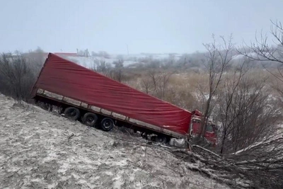 Traffic on Third Longitudinal Road in North Volgograd Blocked After Crash