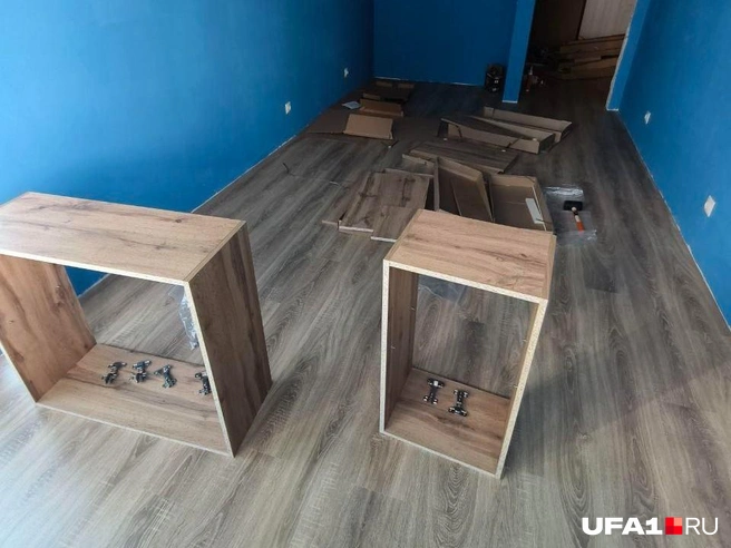 Процесс сборки ящиков | Источник: Булат Салихов / UFA1.RU