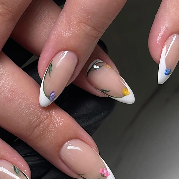 Источник: nails.miastudio