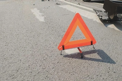 Женщина с детьми пострадала в ДТП на Океанском проспекте