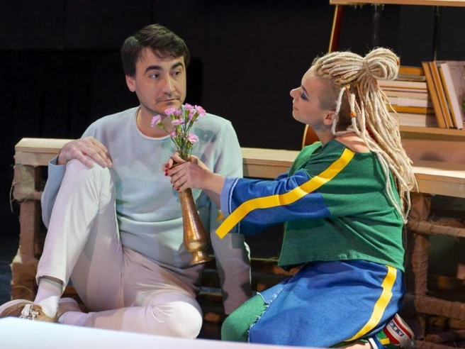 Источник: teatr-sdvig.ru