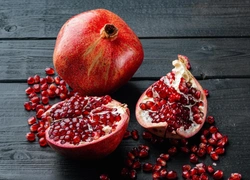 Можно ли есть гранат с косточками: отвечают врачи
