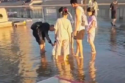 Набережную Хэйхэ затопило водой