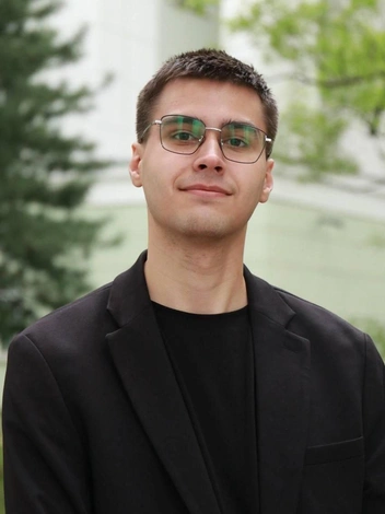 Артем буквально с пеленок не вылезает из театров и музеев | Источник: Артем Николаев