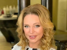 Алла Довлатова сделала пластику лица