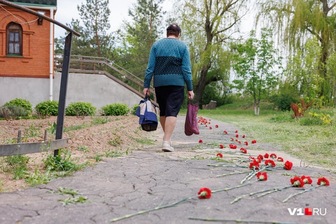 Церемония прощания длилась несколько часов | Источник: Алексей Волхонский / V1.RU