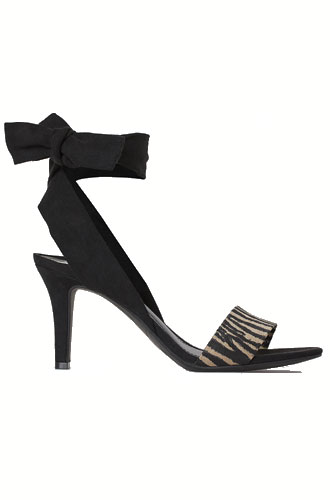 Босоножки H&MЦена: 2 299 руб.
Где купить: hm.com