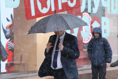 Синоптики предупредили о снегопадах и похолодании в Москве