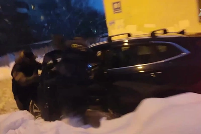 В Калуге арестованы чиновники за взятку в 5,5 млн рублей