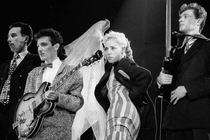 «Мы были опасными не по содержанию, а по своей форме. Мы пели вполне себе безобидные песни с упоминанием правительственной машины „Чайка“ и „кошек, которым плевать на разные бумажки“, одевались не как все, звучали не как все, чем и вызывали подозрения. Такое было время», — отмечал артист