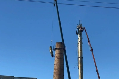 Демонтаж трубы на котельной в Борзе силами альпинистов