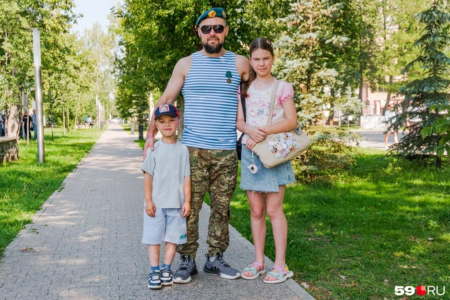 Дети праздновали со своими отцами | Источник: Тимофей Калмаков / 59.RU