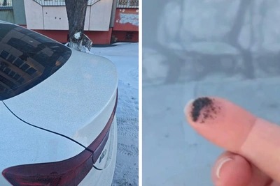 Центр Омска засыпало черным пеплом утром 26 февраля