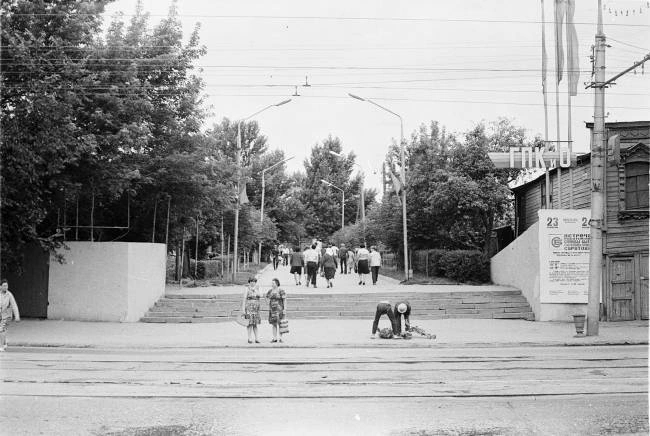 Сейчас местность немного отличается, но она все еще узнаваема | Источник: oldsaratov.ru