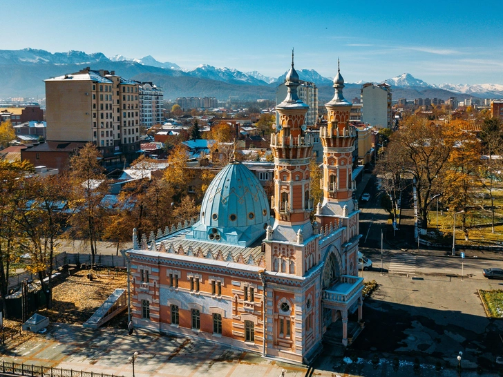 Игроки в нарды и сонный Пушкин в бричке: чем удивляет гостей Владикавказ