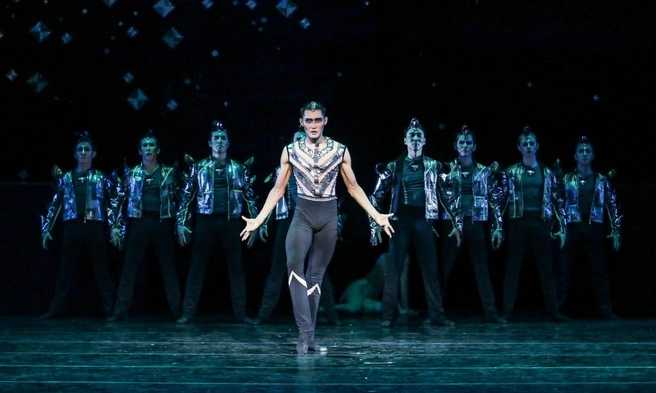 Кадр из спектакля «Сияющий камень» | Источник: sakha-opera.ru/performance