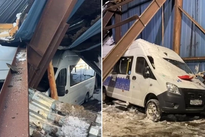 Крыша автобусного парка обрушилась в Нижегородской области
