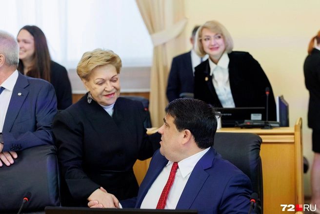 Инна Лосева, представляющая в облдуме ХМАО, сохранила за собой пост председателя комитета по экономической политике и природопользованию | Источник: Ирина Шарова / 72.RU