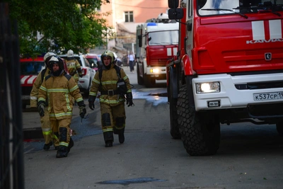 Пожар в десятиэтажке в Екатеринбурге: погиб человек