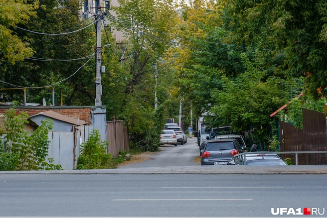 Общий вид на начало улицы Вишерской | Источник: Булат Салихов / UFA1.RU